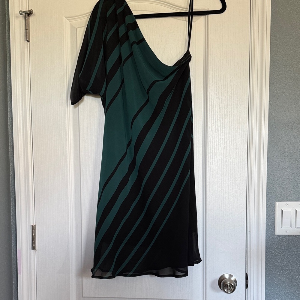 Elegant One Shoulder Black and Teal Dress